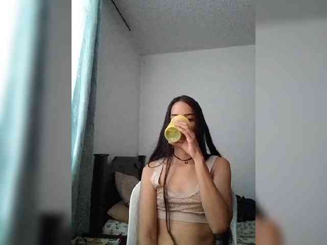 Dannali22 webcam
