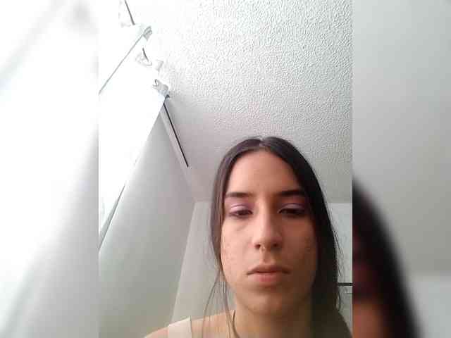 Dannali22 webcam