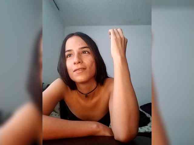 Dannali22 webcam