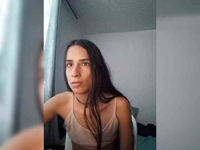 Dannali22 webcam