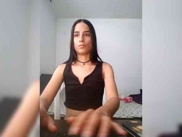 Dannali22 webcam
