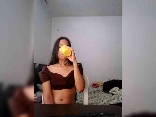 Dannali22 webcam