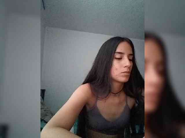 Dannali22 webcam