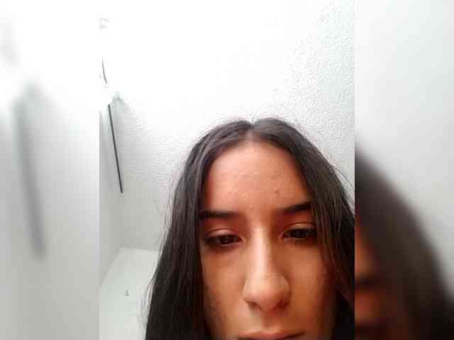 Dannali22 webcam