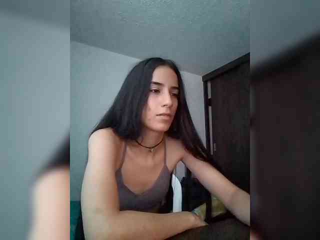 Dannali22 webcam