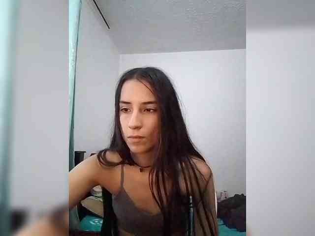 Dannali22 webcam