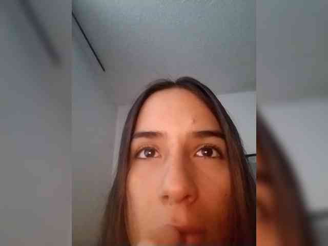 Dannali22 webcam