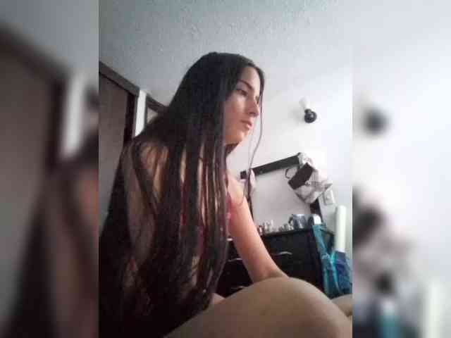 Dannali22 webcam