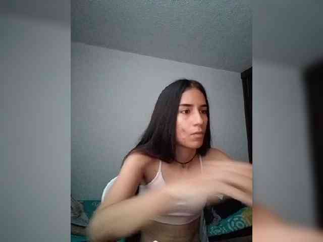 Dannali22 webcam