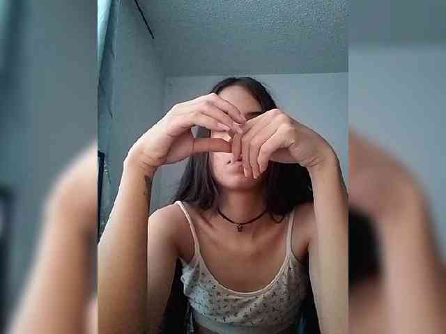 Dannali22 webcam