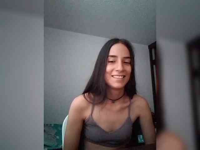 Dannali22 webcam
