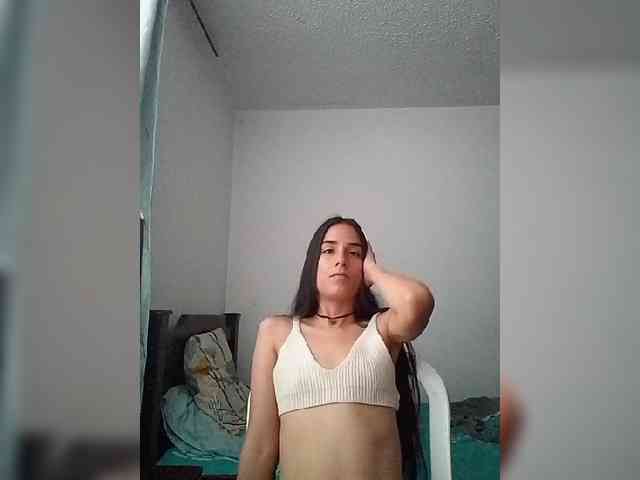 Dannali22 webcam