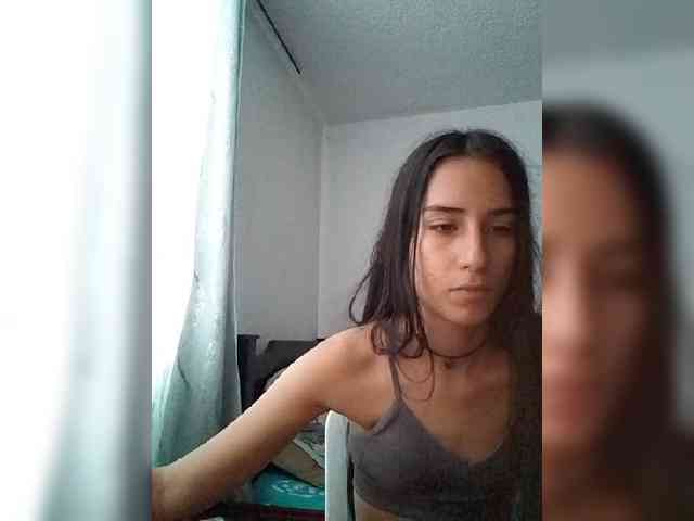 Dannali22 webcam