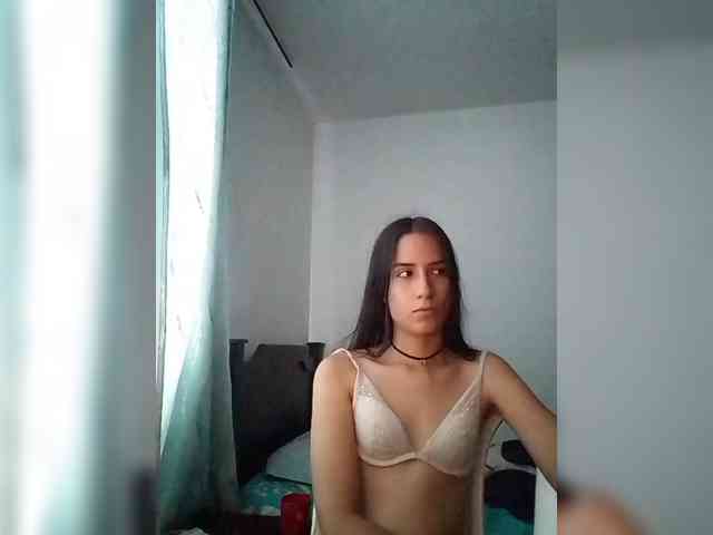 Dannali22 webcam