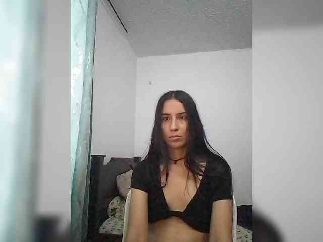 Dannali22 webcam