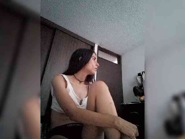 Dannali22 webcam