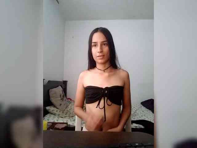 Dannali22 webcam