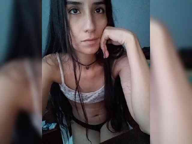 Dannali22 webcam