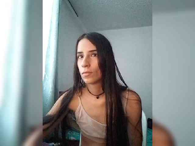Dannali22 webcam