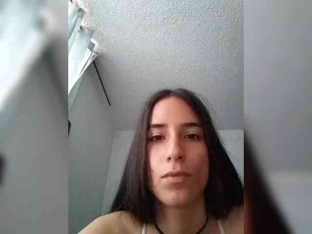 Dannali22 webcam