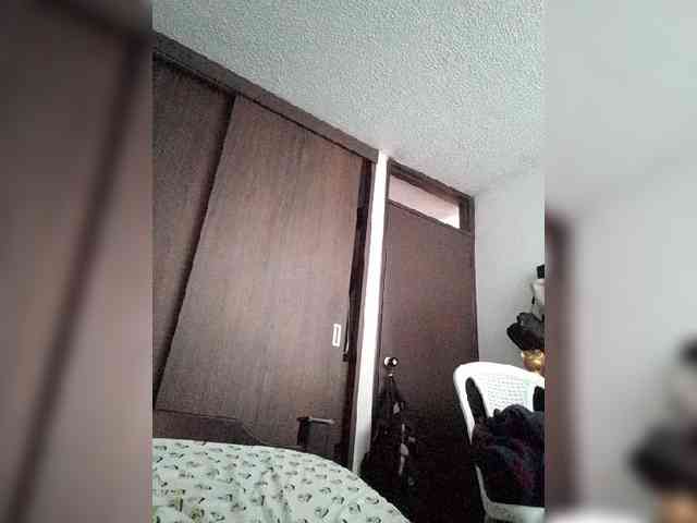 Dannali22 webcam