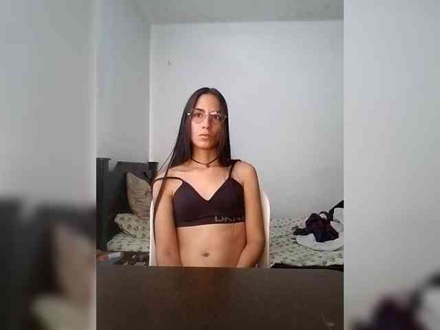 Dannali22 webcam