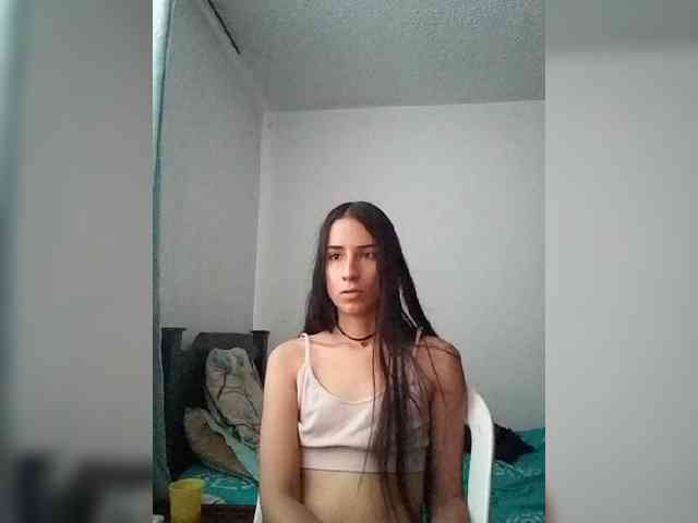 Dannali22 webcam