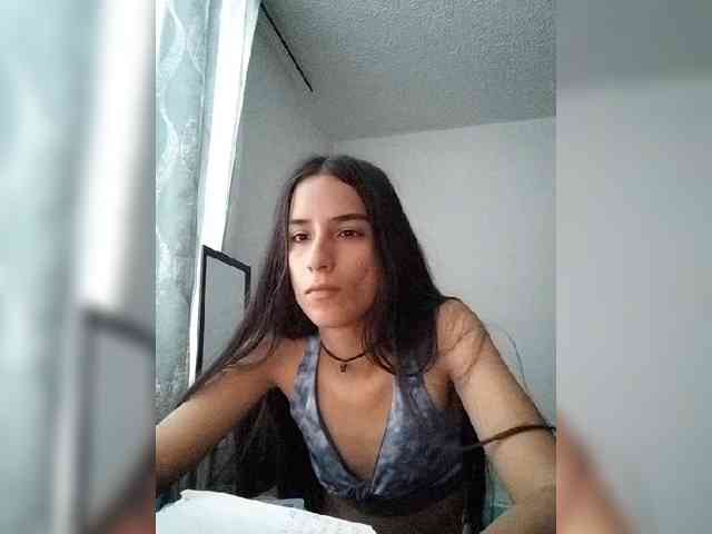 Dannali22 webcam