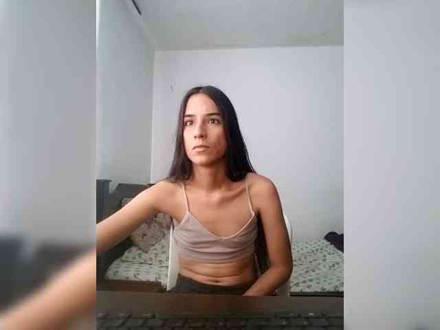 Dannali22 webcam
