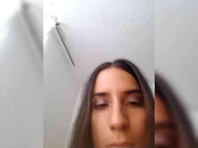 Dannali22 webcam
