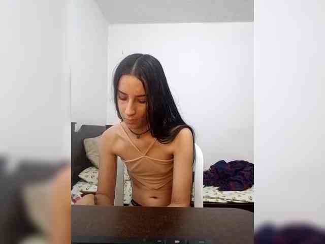 Dannali22 webcam
