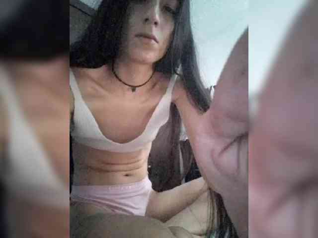 Dannali22 webcam