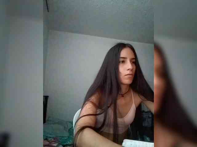 Dannali22 webcam