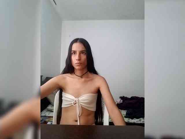 Dannali22 webcam