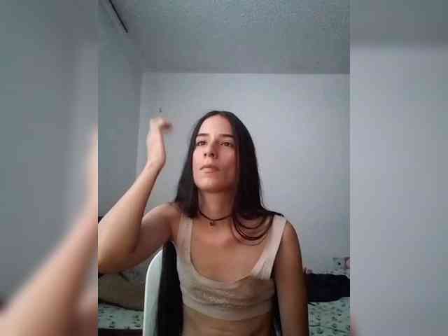 Dannali22 webcam