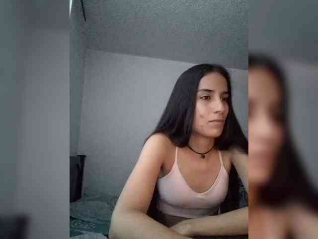Dannali22 webcam
