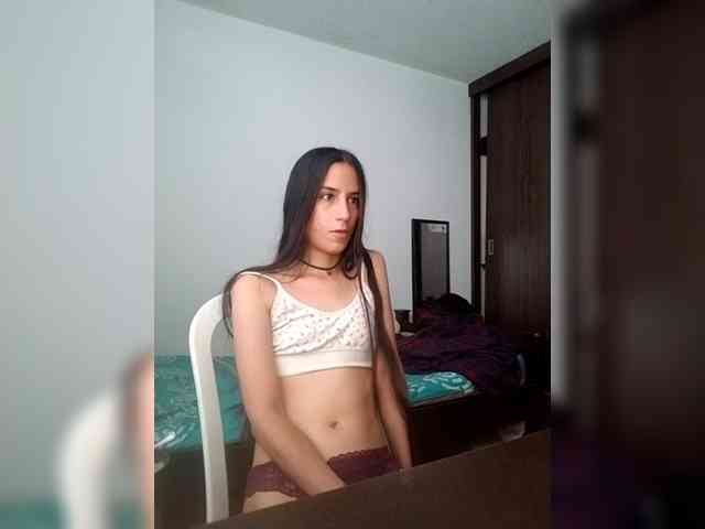 Dannali22 webcam