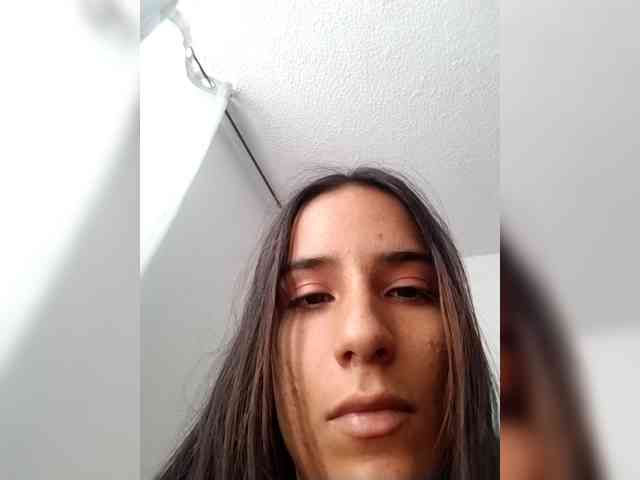 Dannali22 webcam