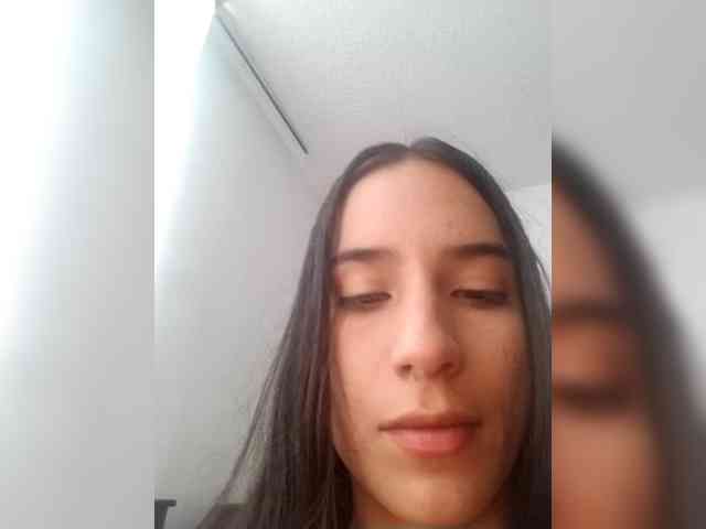 Dannali22 webcam