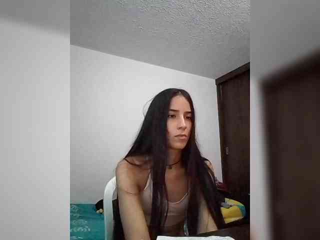 Dannali22 webcam