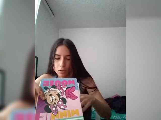 Dannali22 webcam