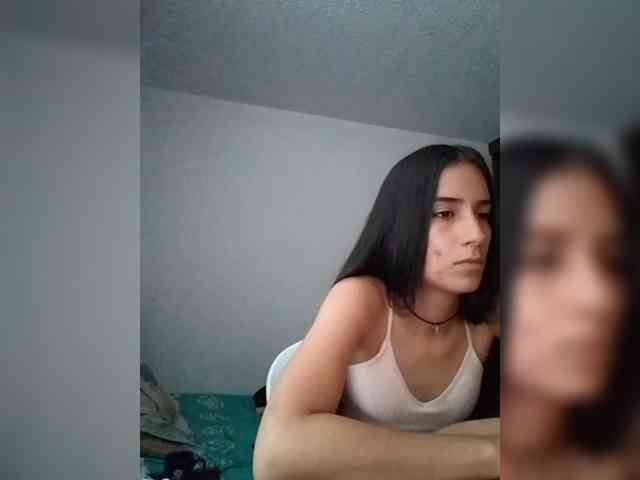 Dannali22 webcam