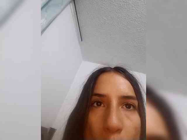 Dannali22 webcam