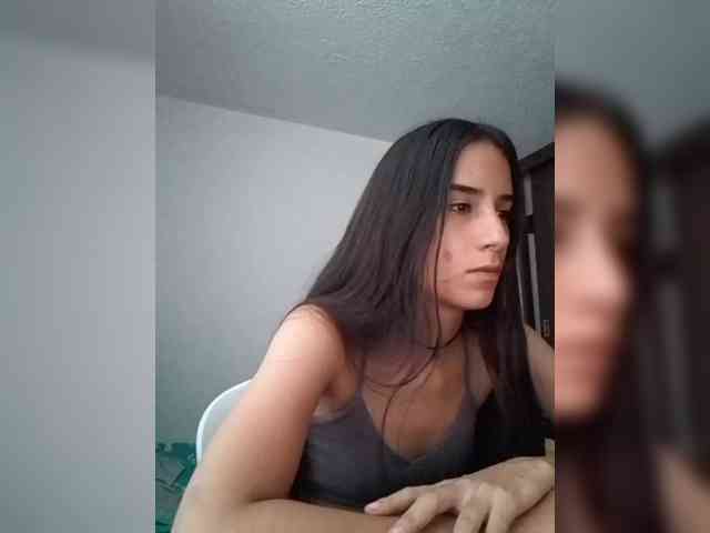Dannali22 webcam