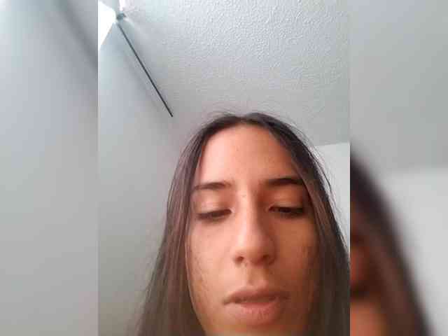 Dannali22 webcam