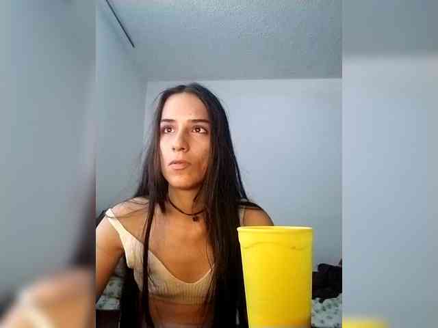 Dannali22 webcam