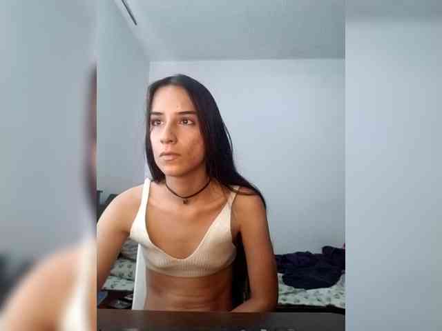 Dannali22 webcam