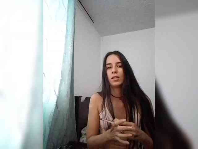 Dannali22 webcam