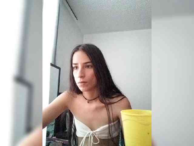 Dannali22 webcam