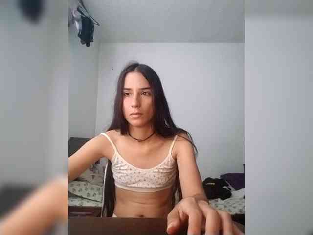 Dannali22 webcam